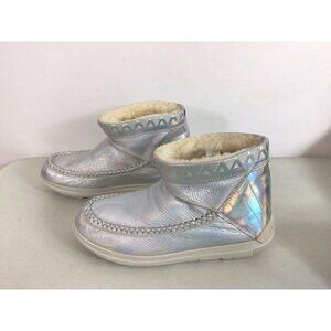 Manitobah Mukluks Metallic Leather Shearling Sheepskin Lined Boots Womans 11 New